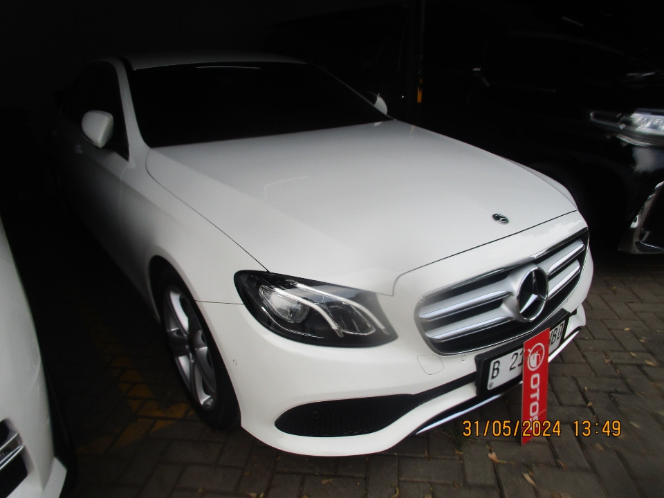 2018 Mercedes-Benz E250 2.0 - Foto 1 dari 6
