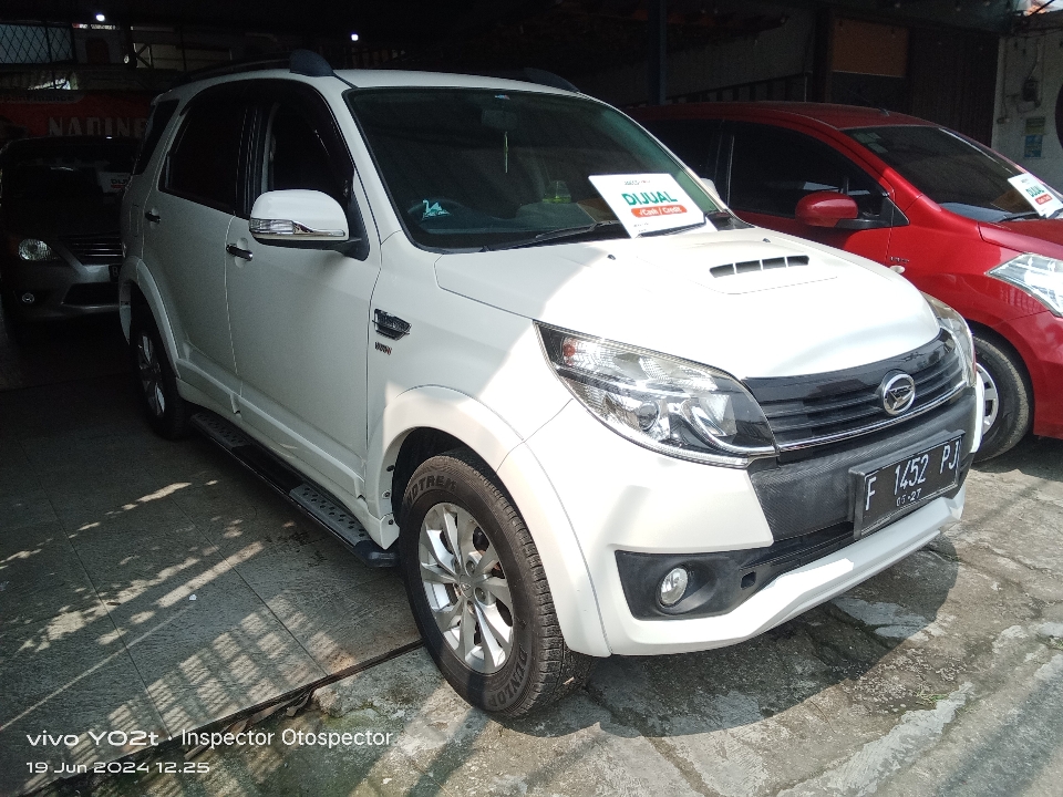 2017 Daihatsu Terios 1.5 R - Foto 1 dari 6