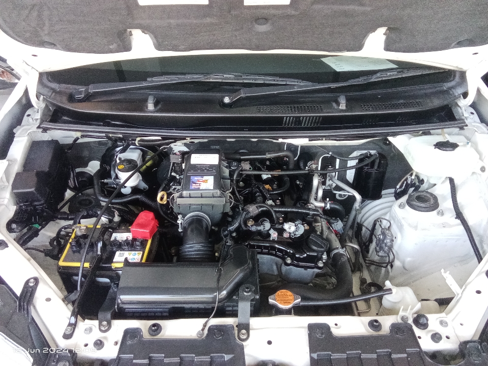Foto Mobil Bekas Mesin Daihatsu Xenia 1.3 X tahun 2016