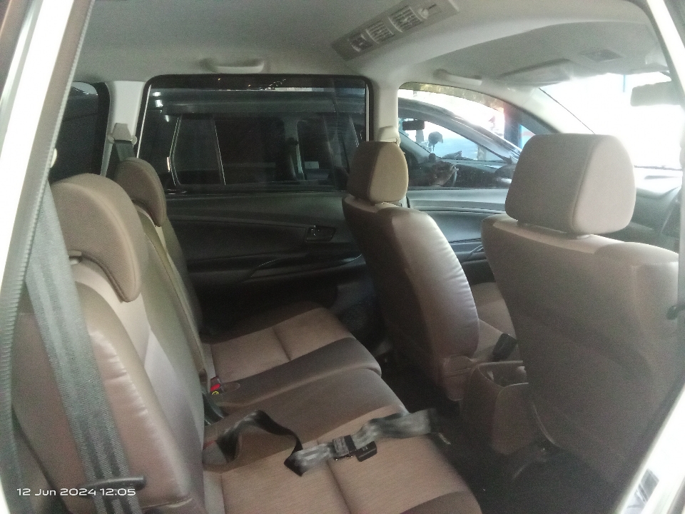Foto Mobil Bekas Kabin Belakang Daihatsu Xenia 1.3 X tahun 2016