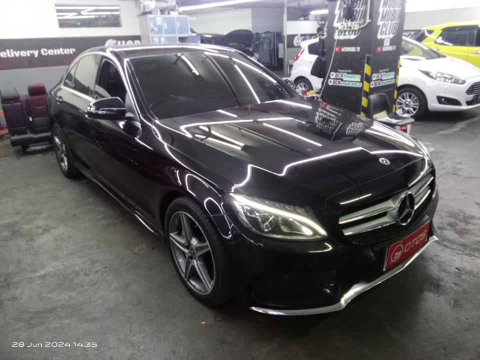 2017 Mercedes-Benz C200 2.0 - Foto 1 dari 9