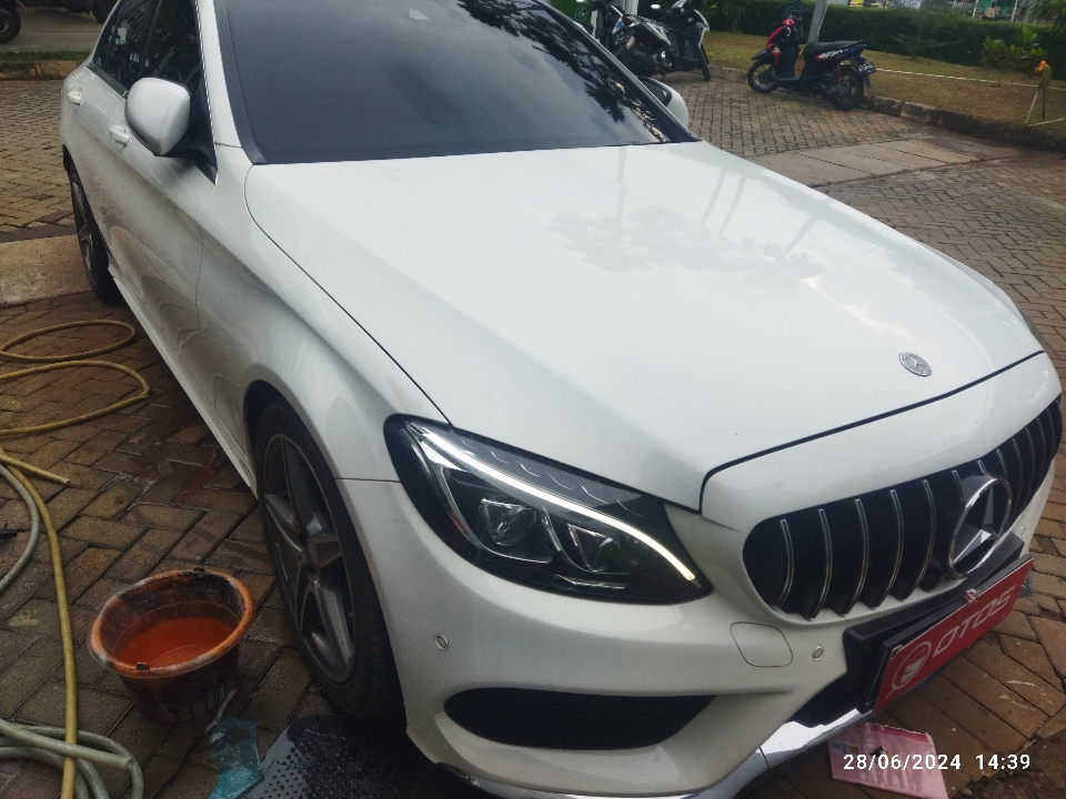 2016 Mercedes-Benz C250 2.0 - Foto 1 dari 6