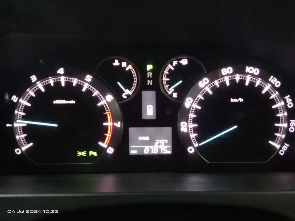 Foto Mobil Bekas Odometer Toyota Vellfire 2.4 ZG tahun 2013