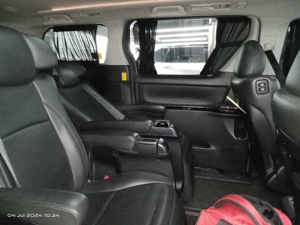 Foto Mobil Bekas Kabin Belakang Toyota Vellfire 2.4 ZG tahun 2013