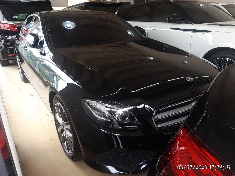 2019 Mercedes-Benz E250 2.0 - Foto 1 dari 6