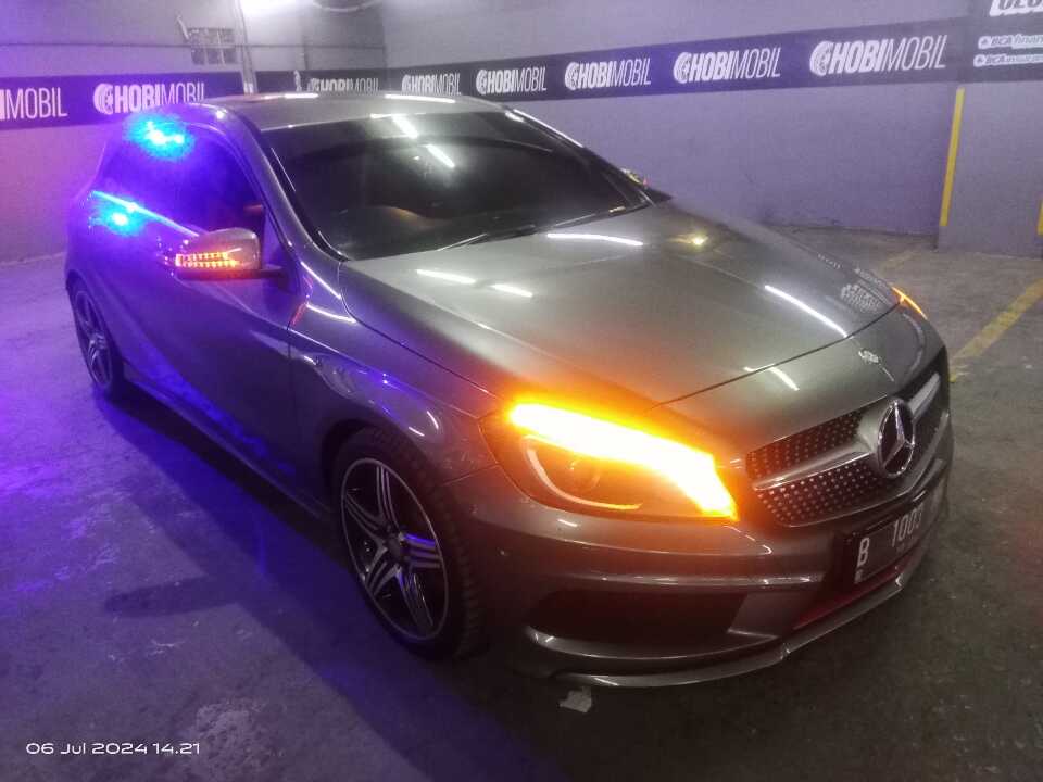 2014 Mercedes-Benz A250 2.0 Sport - Foto 1 dari 9
