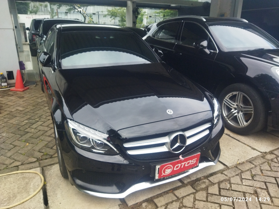 2018 Mercedes-Benz C300 2.0 - Foto 1 dari 6