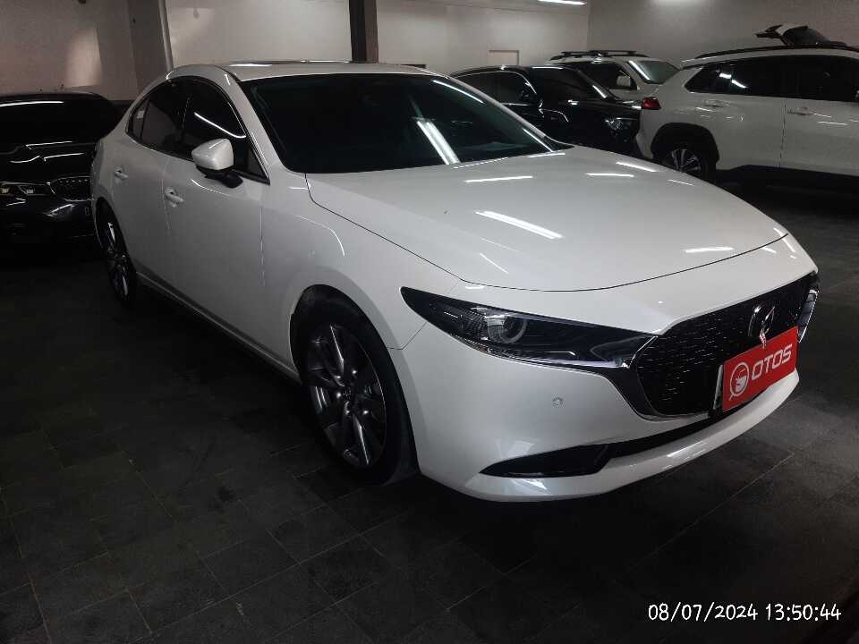 2023 Mazda 3 2.0 - Foto 1 dari 6