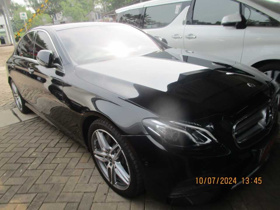 2017 Mercedes-Benz E300 2.0 - Foto 1 dari 6
