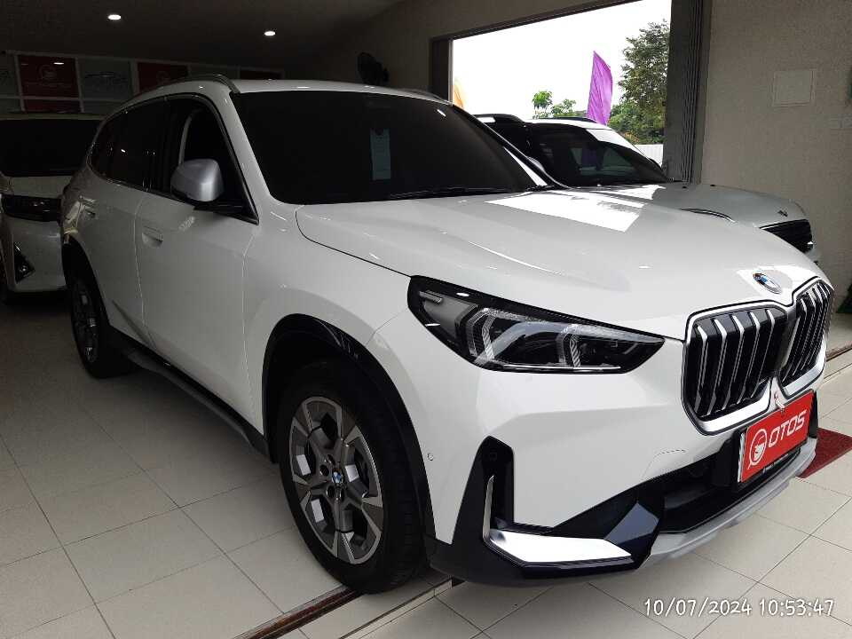 2023 BMW X1 1.5 Sdrive18i - Foto 1 dari 6