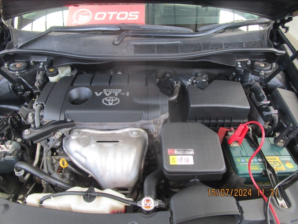 Foto Mobil Bekas Mesin Toyota Camry 2.5 V tahun 2018