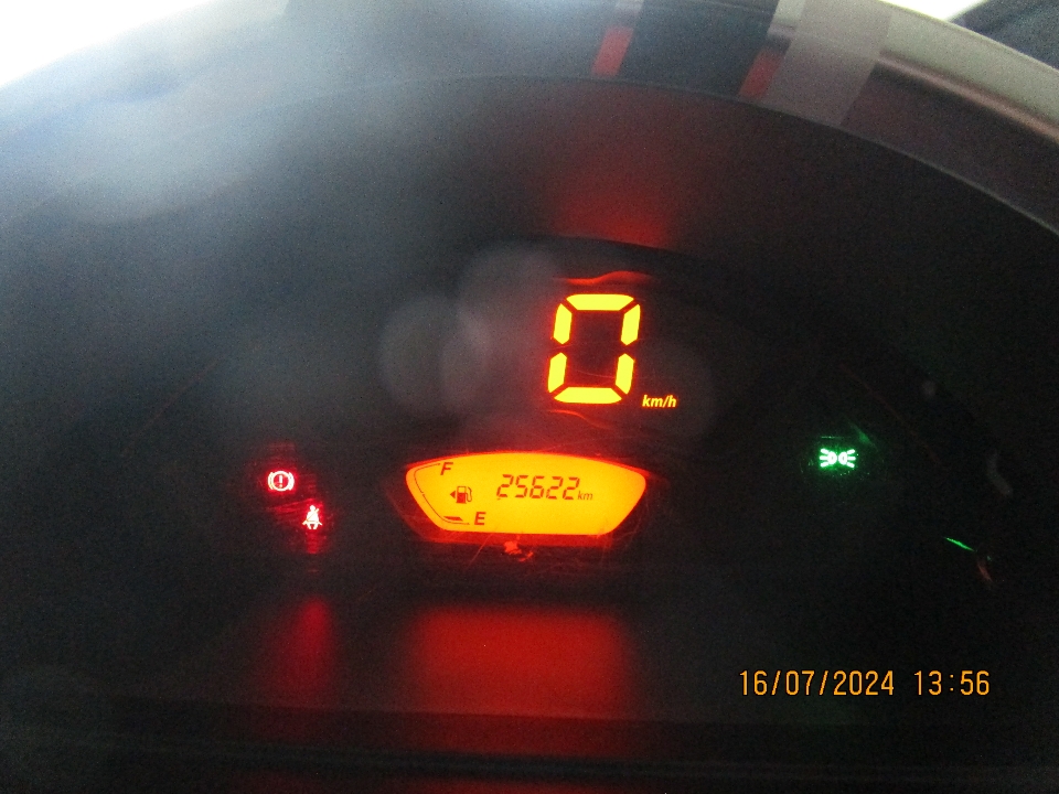 Foto Mobil Bekas Odometer Suzuki S-Presso 1.0 MT tahun 2022