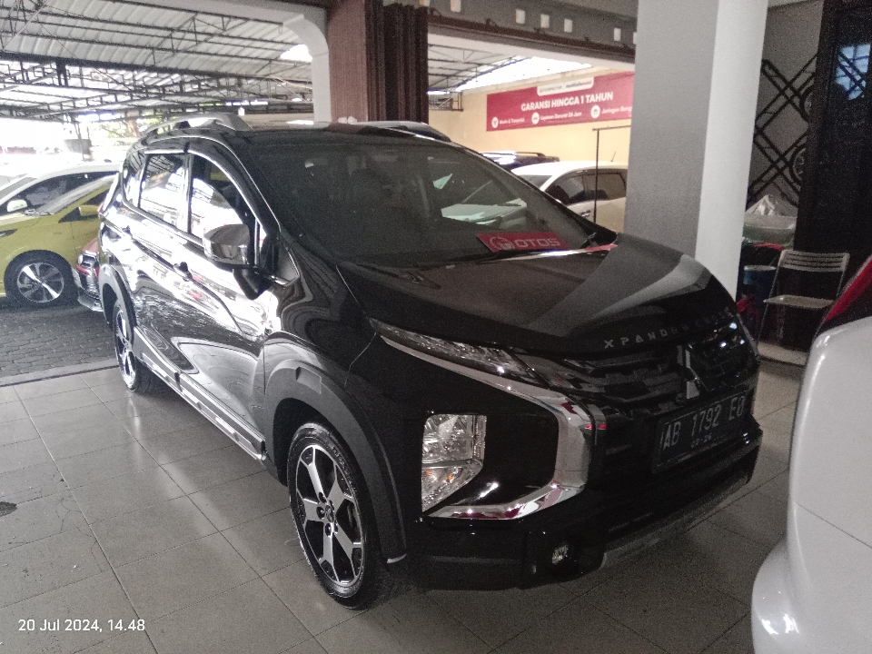 2020 Mitsubishi Xpander 1.5 Cross - Foto 1 dari 6
