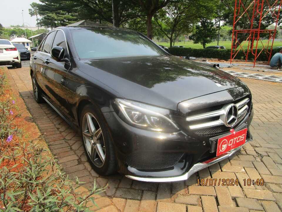2015 Mercedes-Benz C250 2.0 - Foto 1 dari 6