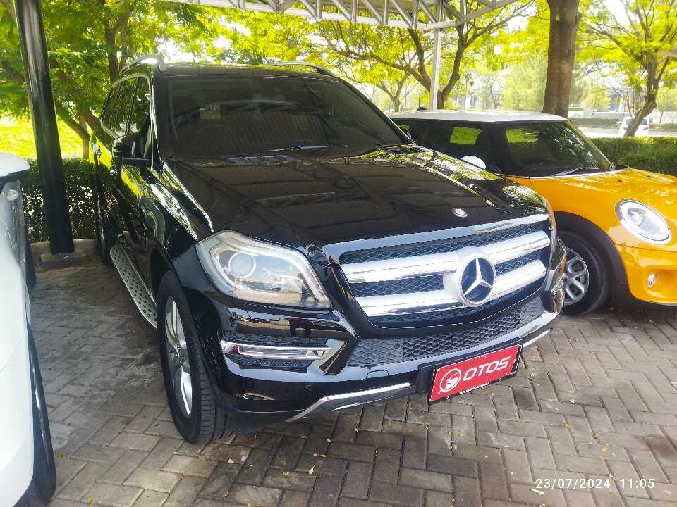 2015 Mercedes-Benz GL400 3.0 - Foto 1 dari 6