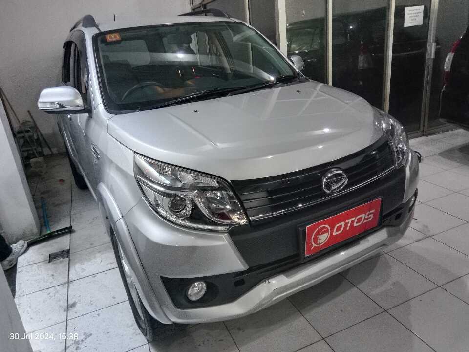 2016 Daihatsu Terios 1.5 R - Foto 1 dari 6