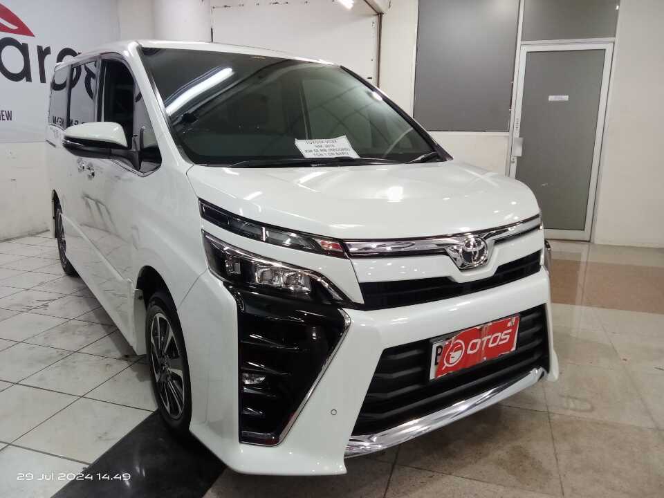 2018 Toyota Voxy 2.0 - Foto 1 dari 10