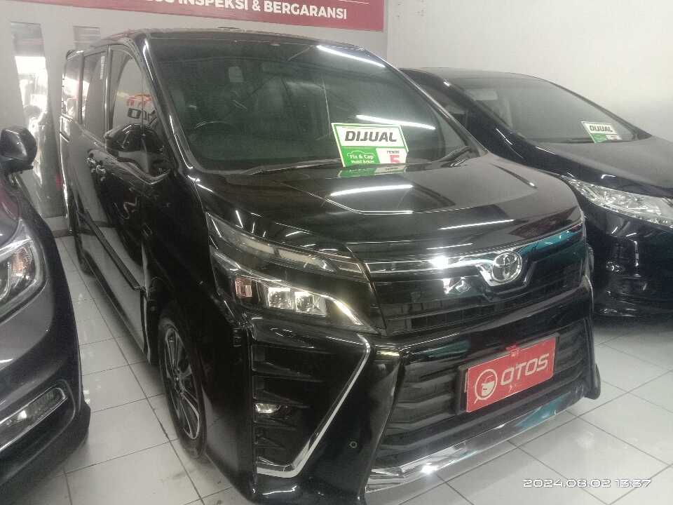 2021 Toyota Voxy 2.0 - Foto 1 dari 6