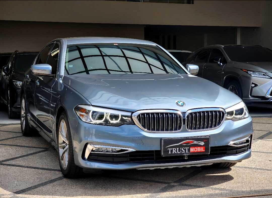 2018 BMW 520i 2.0 - Foto 1 dari 10