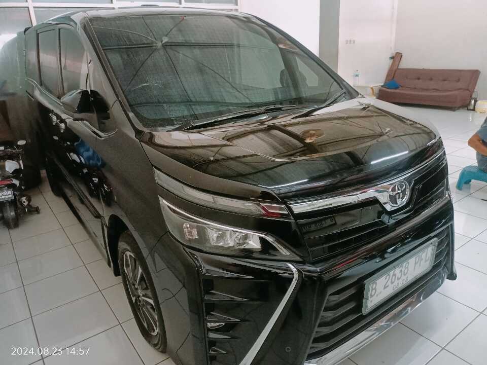 2018 Toyota Voxy 2.0 - Foto 1 dari 6