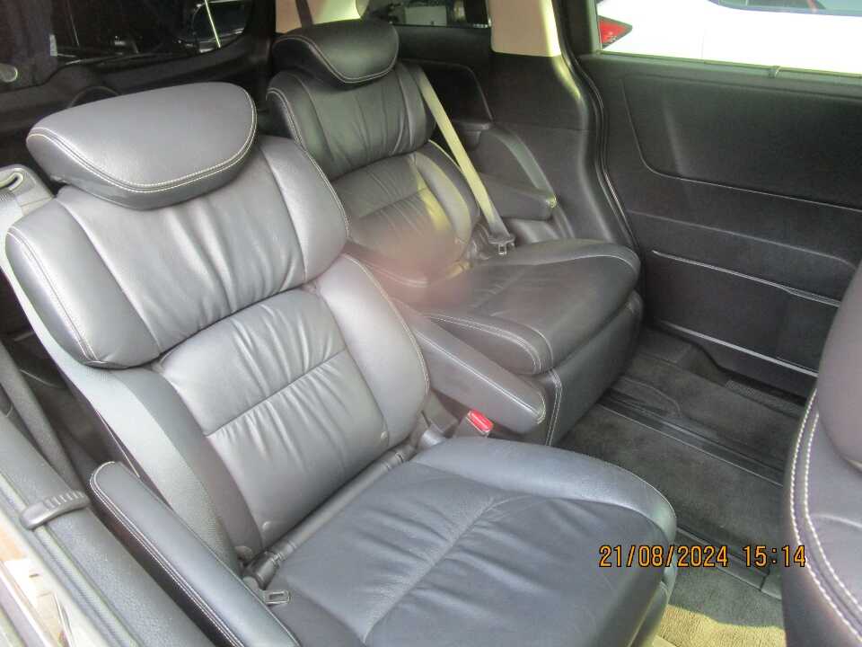 Foto Mobil Bekas Kabin Belakang Honda Odyssey 2.4 tahun 2016