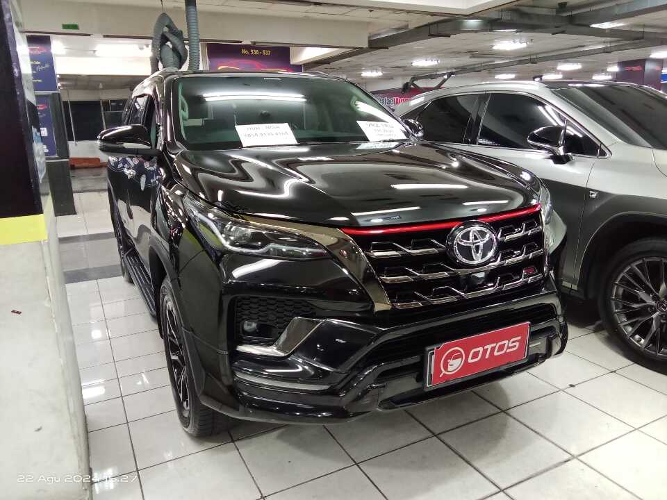 2021 Toyota Fortuner 2.4 4X2 VRZ - Foto 1 dari 6