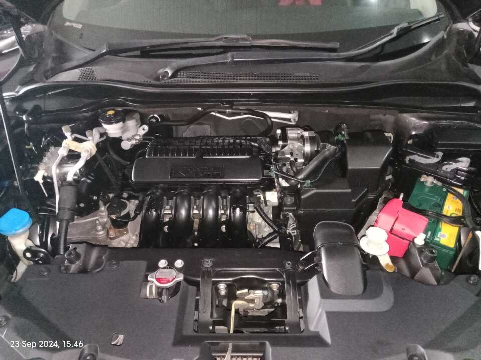 Foto Mobil Bekas Mesin Honda HR-V 1.5 E tahun 2016