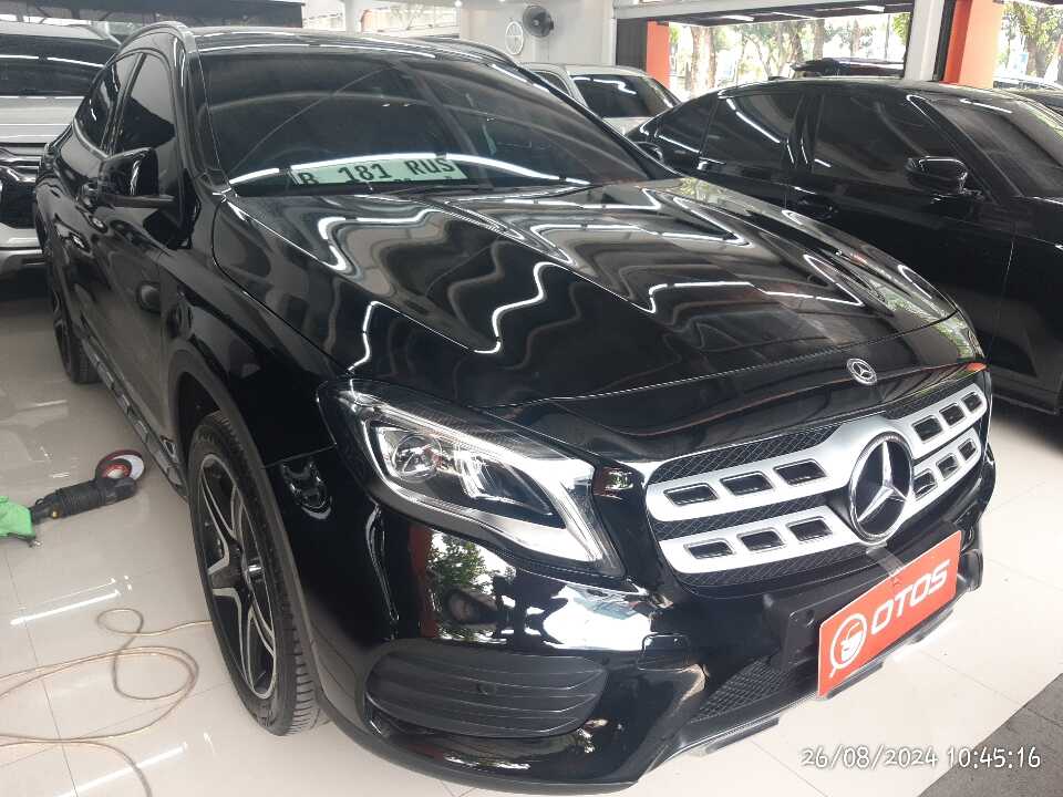 2017 Mercedes-Benz GLA200 1.6 - Foto 1 dari 6