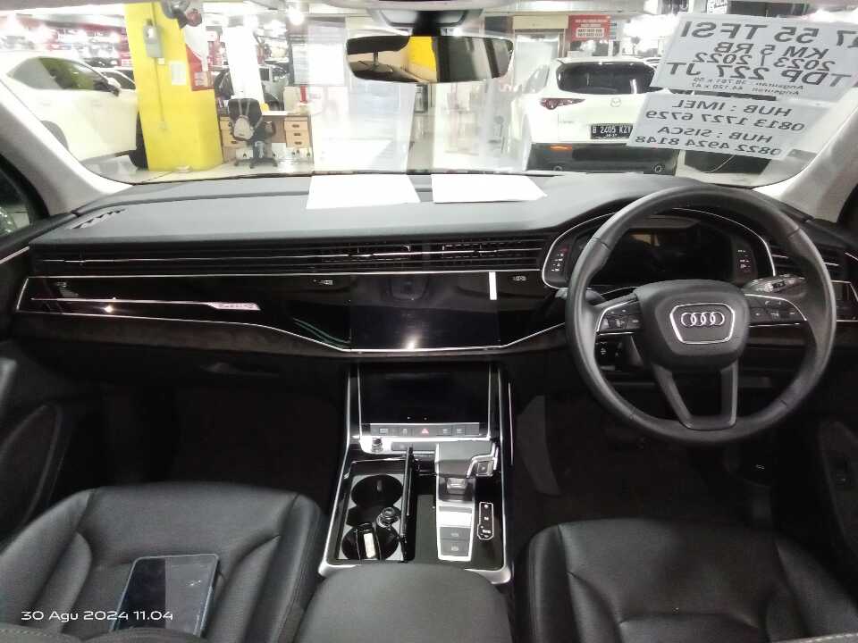 Foto Mobil Bekas Dashboard Audi Q7 3.0 TFSI tahun 2022
