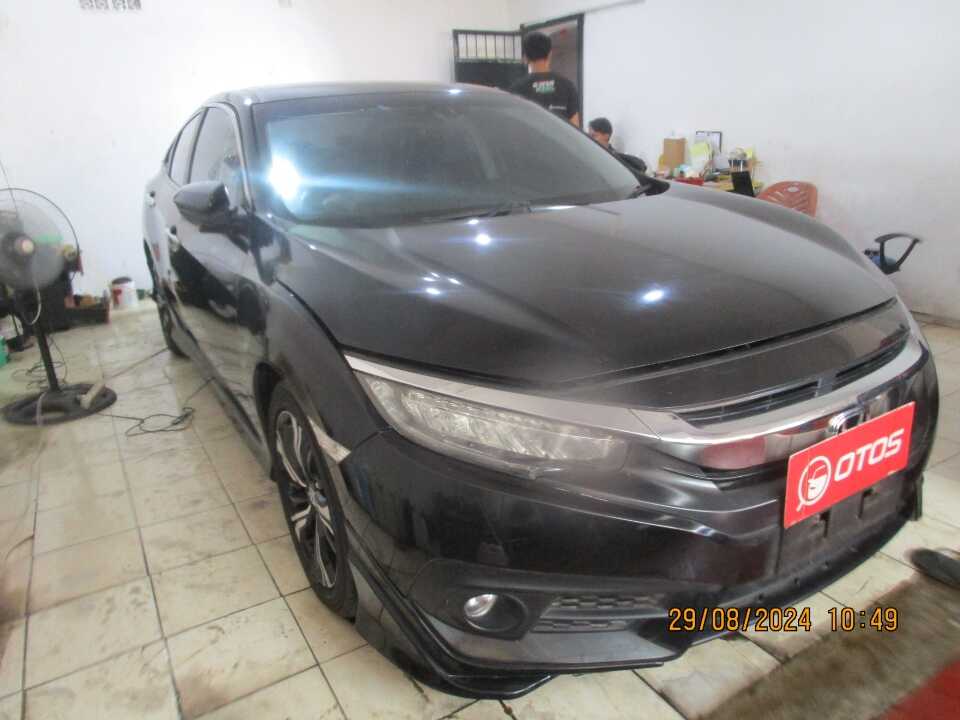 2018 Honda Civic 1.5 Turbo - Foto 1 dari 6