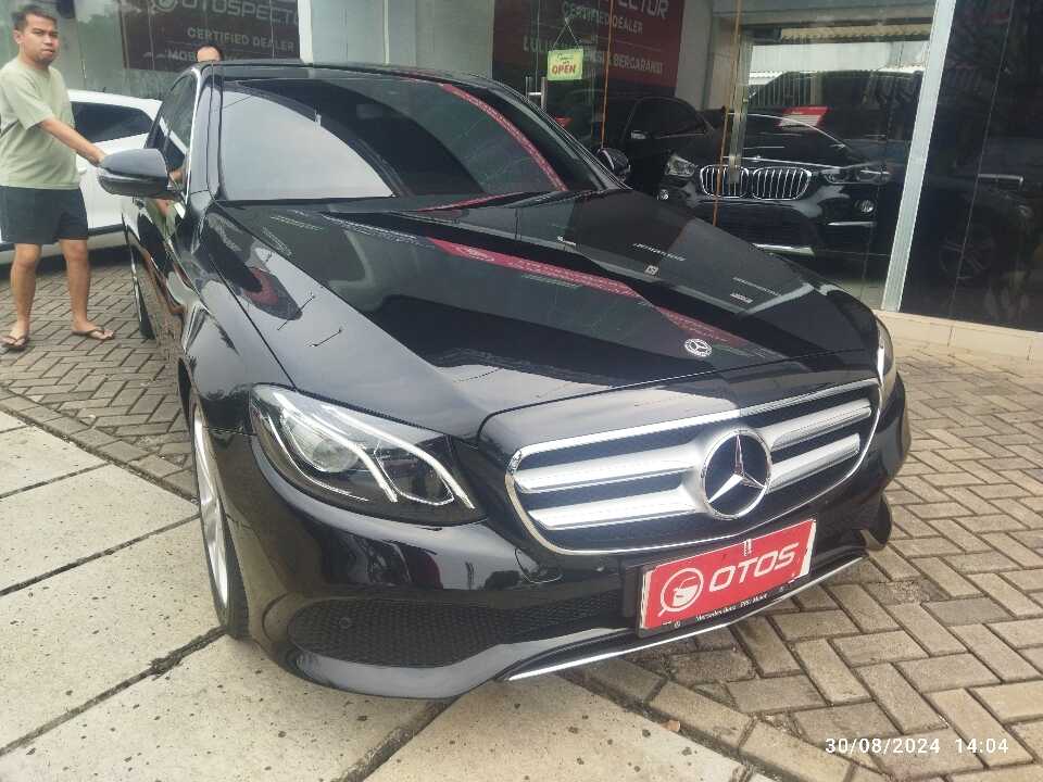 2018 Mercedes-Benz E250 2.0 - Foto 1 dari 6