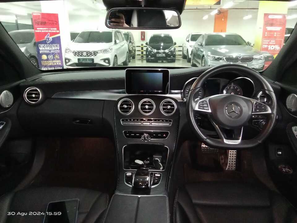 Foto Mobil Bekas Dashboard Mercedes-Benz C300 2.0 tahun 2017