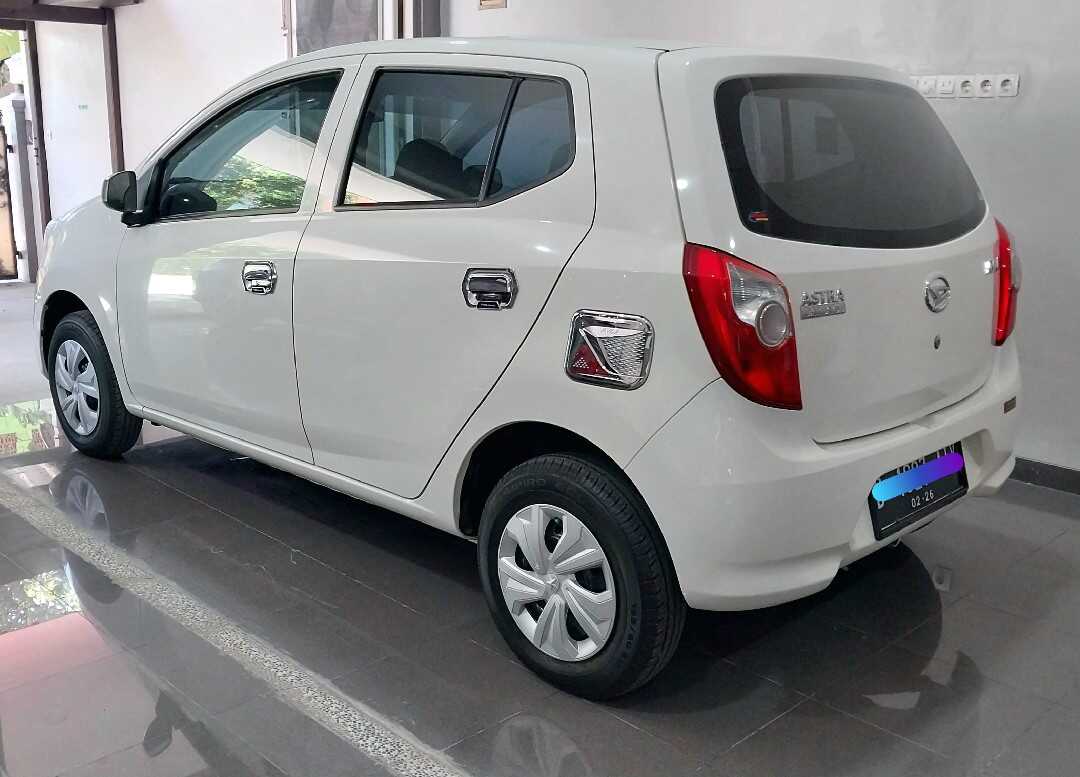 Foto Mobil Bekas Kiri Belakang Daihatsu Ayla 1.0 D tahun 2021