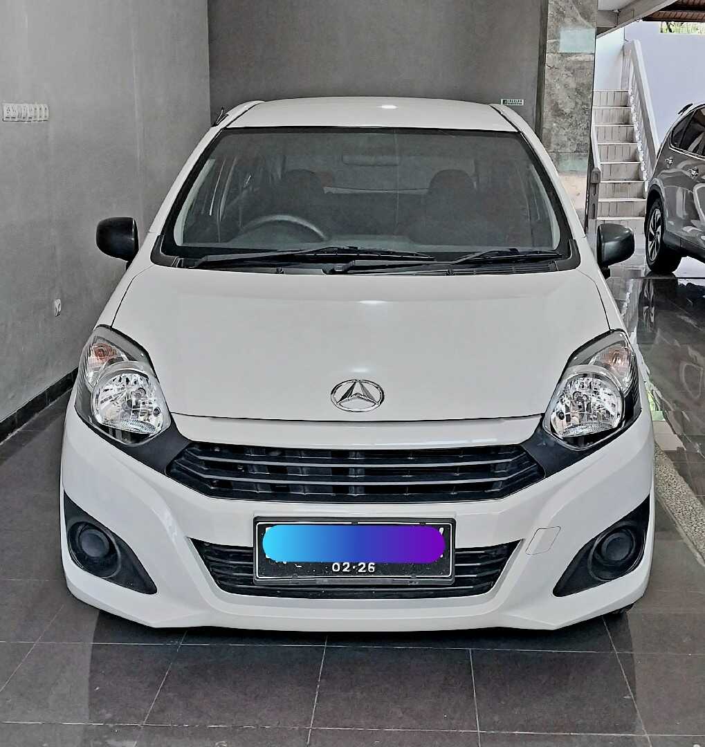Foto Mobil Bekas Tampak Depan Daihatsu Ayla 1.0 D tahun 2021