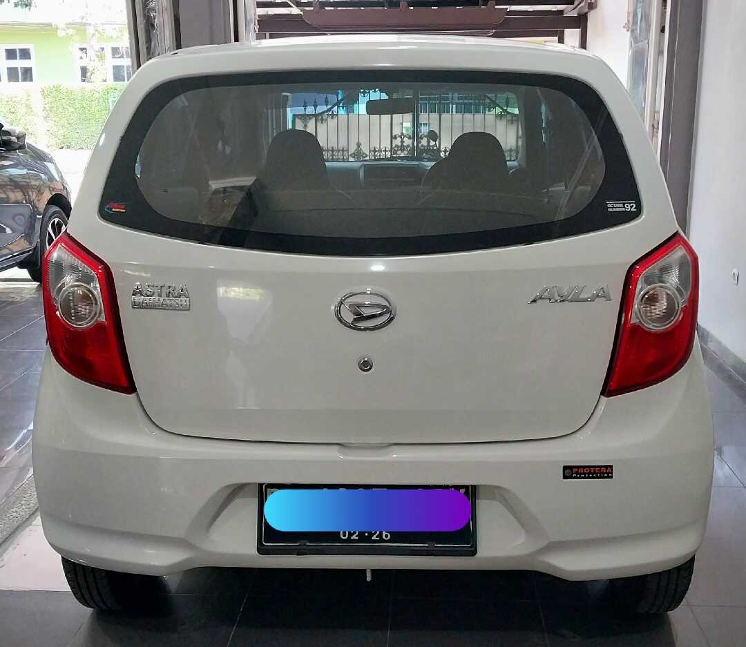 Foto Mobil Bekas Tampak Samping Daihatsu Ayla 1.0 D tahun 2021