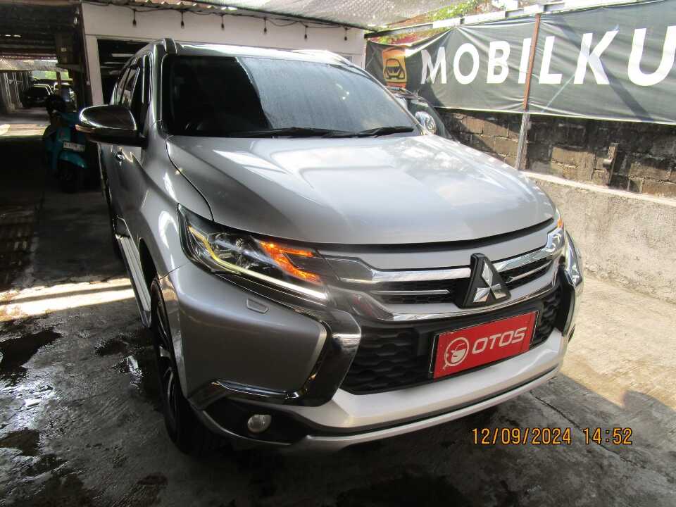 2015 Mitsubishi Pajero Sport 2.4 Dakar 4X2 - Foto 1 dari 6