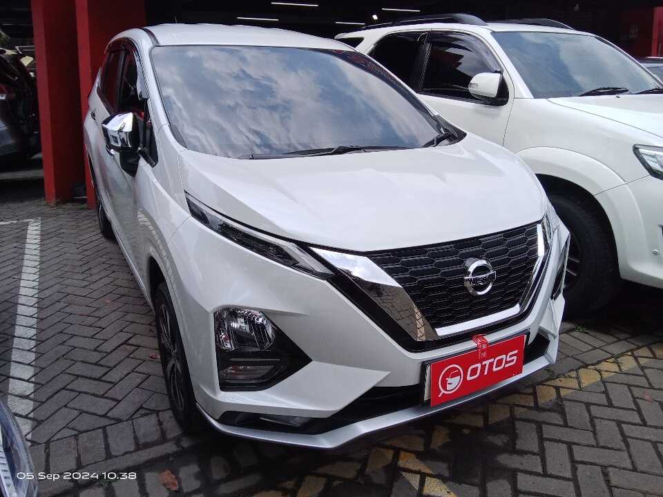 2022 Nissan Livina 1.5 VL - Foto 1 dari 6