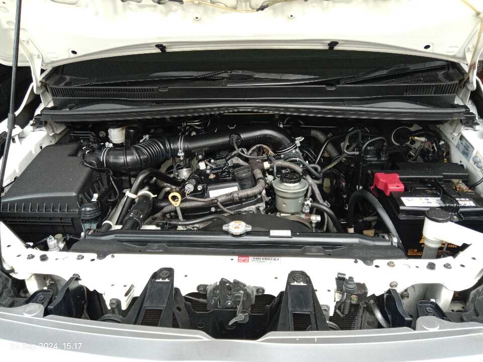 Foto Mobil Bekas Mesin Toyota Innova 2.0 V tahun 2019