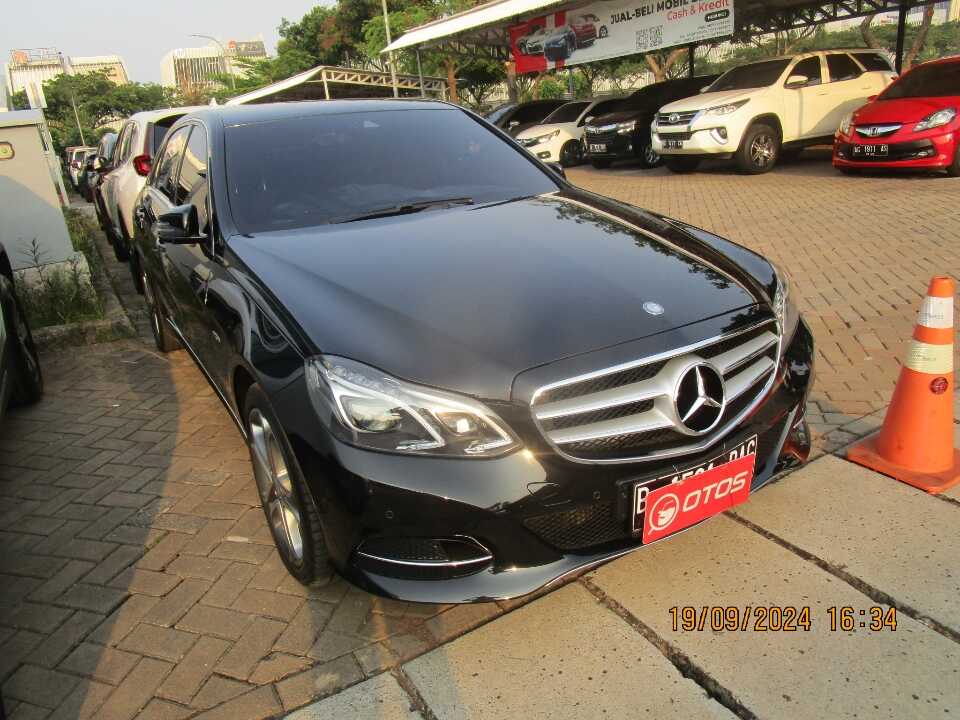 2016 Mercedes-Benz E250 2.0 - Foto 1 dari 6