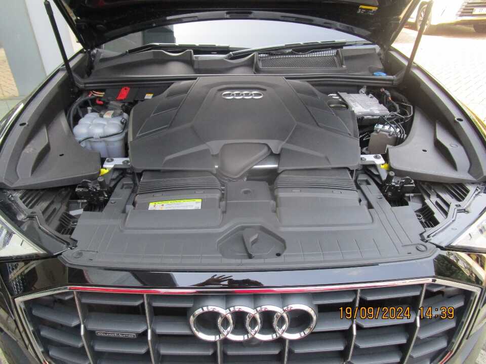 Foto Mobil Bekas Mesin Audi Q8 3.0L TFSI Quattro tahun 2019