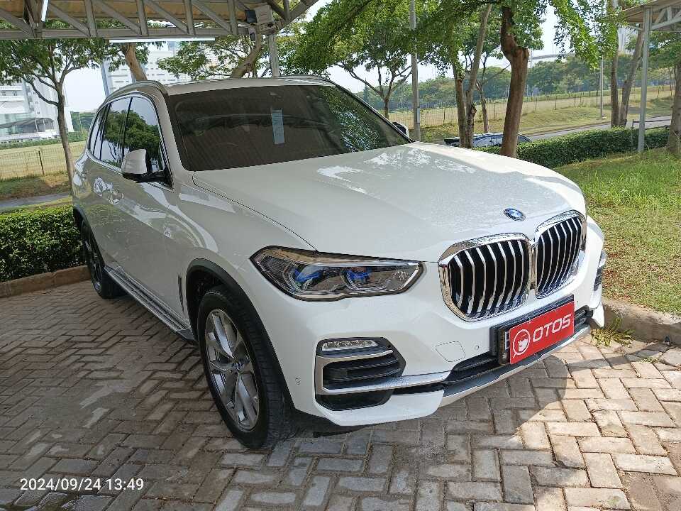 2021 BMW X5 3.0 - Foto 1 dari 6