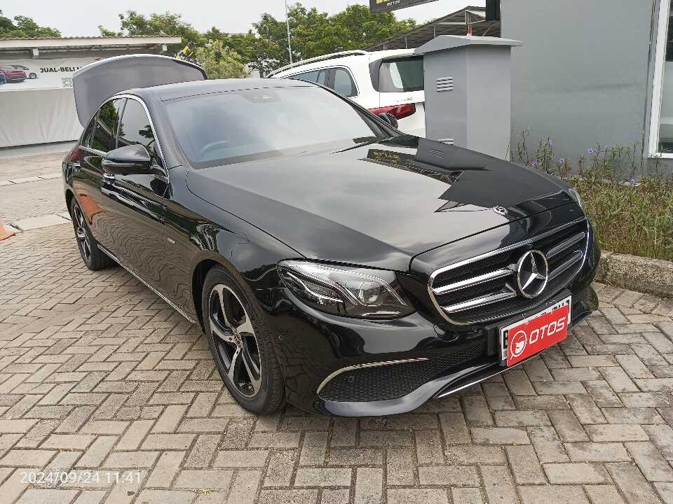 2019 Mercedes-Benz E300 2.0 - Foto 1 dari 6