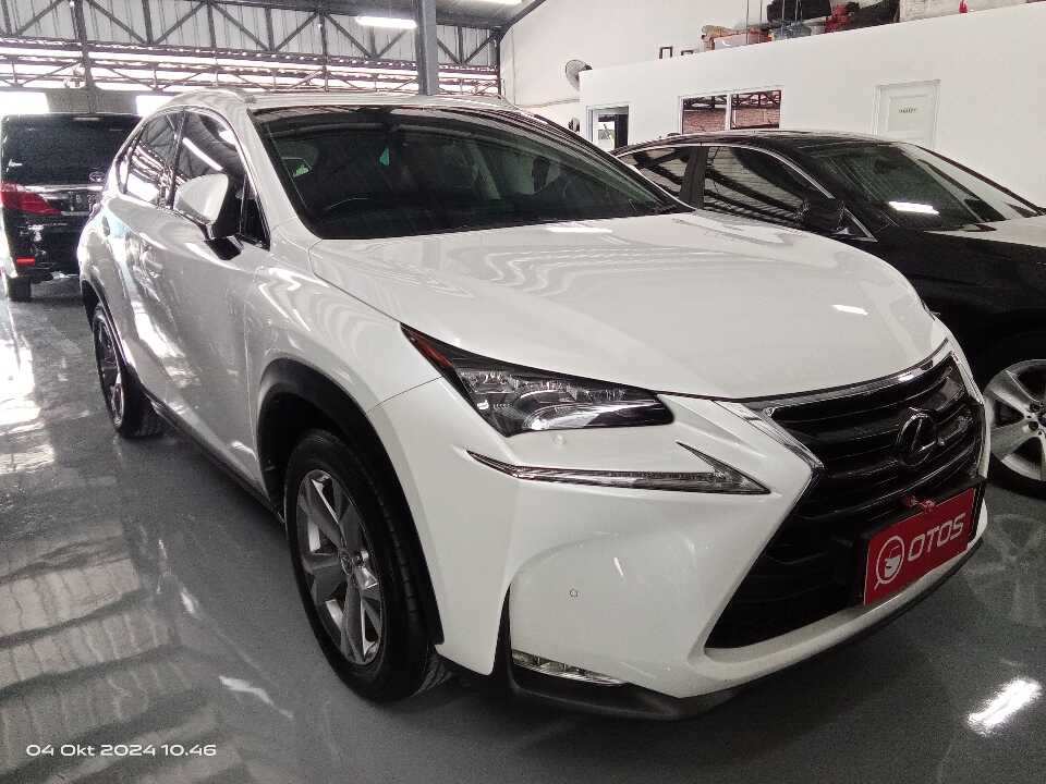 2015 Lexus NX 200t 2.0 - Foto 1 dari 6