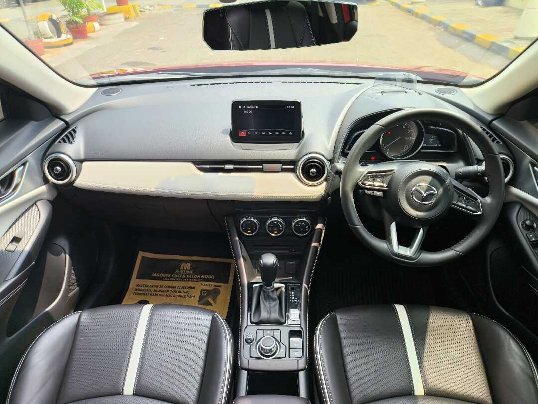 Foto Mobil Bekas Dashboard Mazda CX-3 2.0 Pro tahun 2020