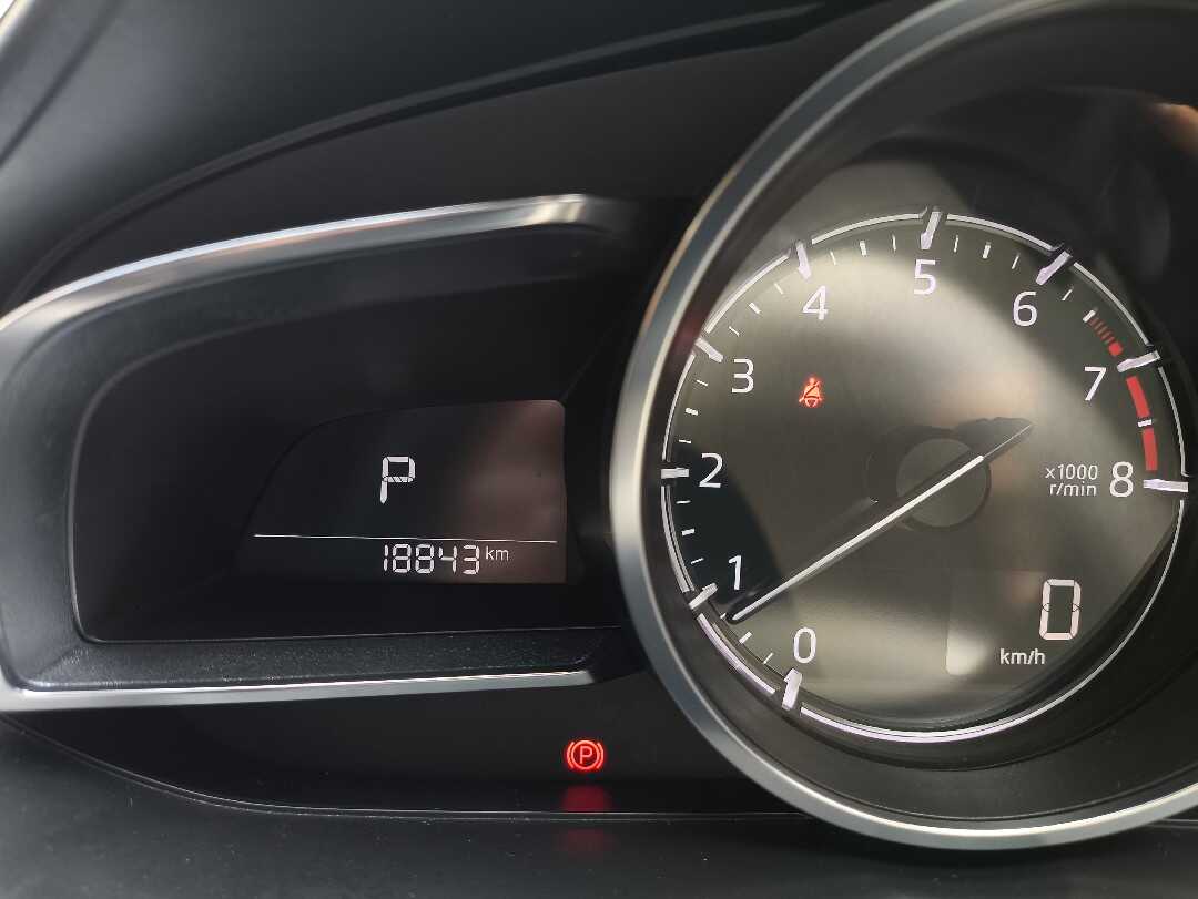 Foto Mobil Bekas Odometer Mazda CX-3 2.0 Pro tahun 2020