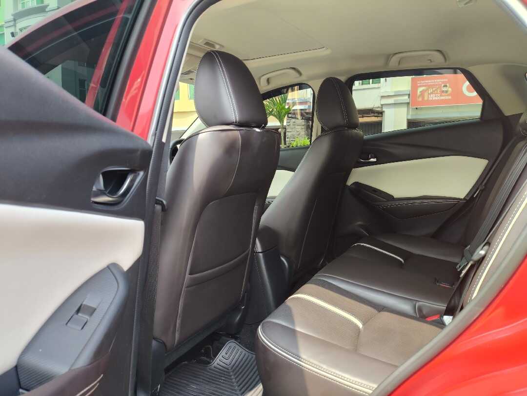 Foto Mobil Bekas Kabin Belakang Mazda CX-3 2.0 Pro tahun 2020