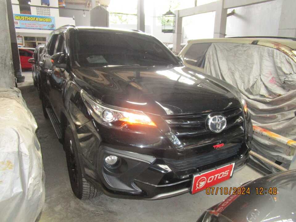 2018 Toyota Fortuner 2.4 4X2 VRZ - Foto 1 dari 6