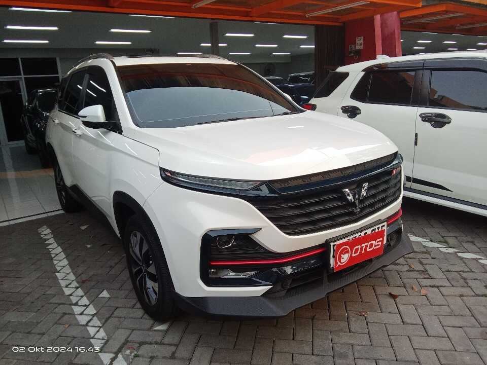 2022 Wuling Almaz 1.5 L T Lux - Foto 1 dari 6