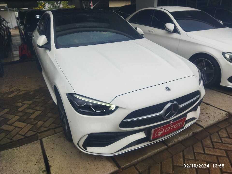 2022 Mercedes-Benz C300 2.0 AMG - Foto 1 dari 6