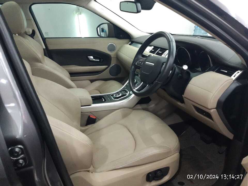 Foto Mobil Bekas Kabin Depan Land Rover Range Rover Evoque 2.0 tahun 2017